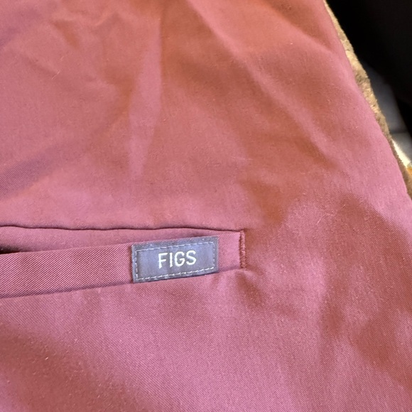 Figs scrub top - Picture 3 of 3